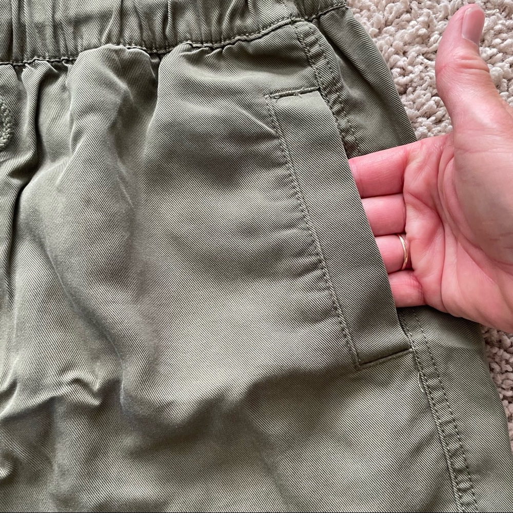 Loft Olive Green High Rise Shorts Paperbag Style Size Medium - Picture 4 of 10